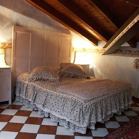 B And B Della Mimosa Дезенцано-дель-Гарда Екстер'єр фото