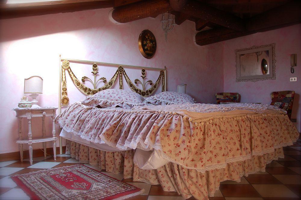 B And B Della Mimosa Дезенцано-дель-Гарда Екстер'єр фото