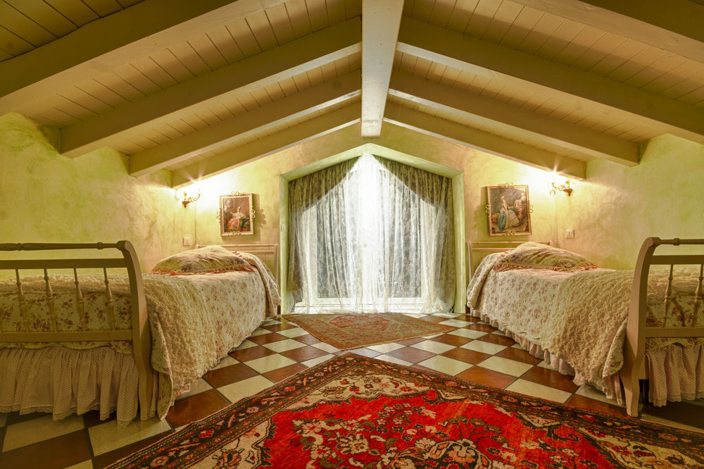 B And B Della Mimosa Дезенцано-дель-Гарда Екстер'єр фото